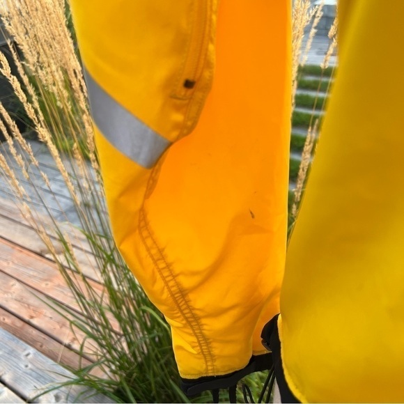 MEC Vintage Windproof Water Resistant Running Cycling Hiking Jacket - Picture 12 of 13